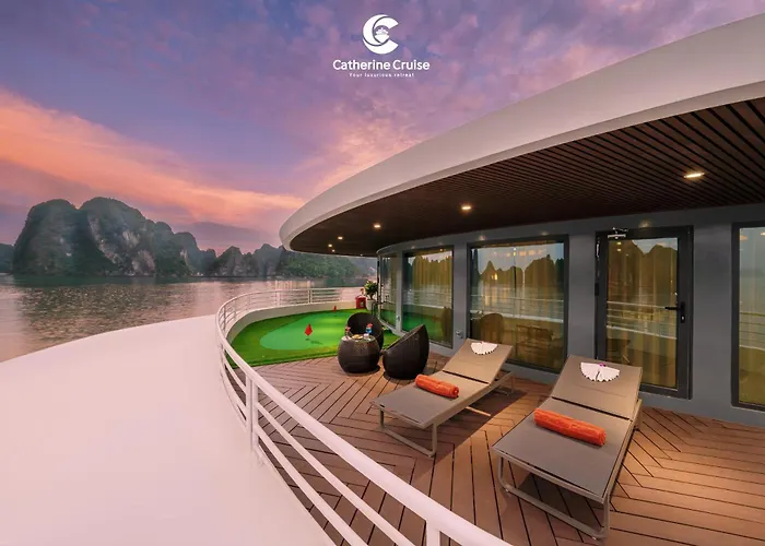 Botel Catherine Cruise Ha Long
