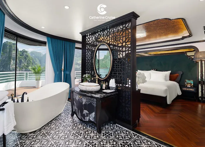 Catherine Cruise 5* Ha Long
