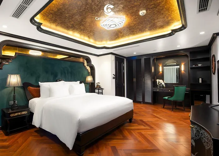 Botel Catherine Cruise 5*