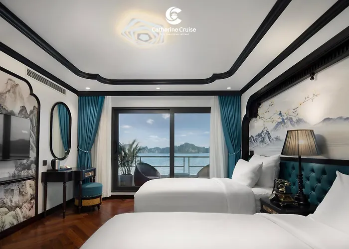 Botel Catherine Cruise Ha Long